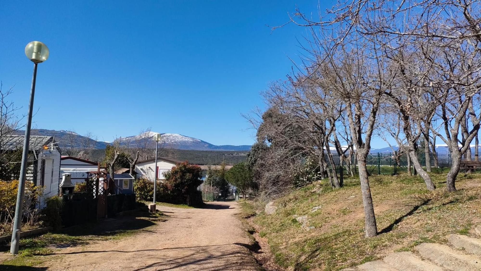 Hotel Camping De Cervera De Buitrago Exteriér fotografie