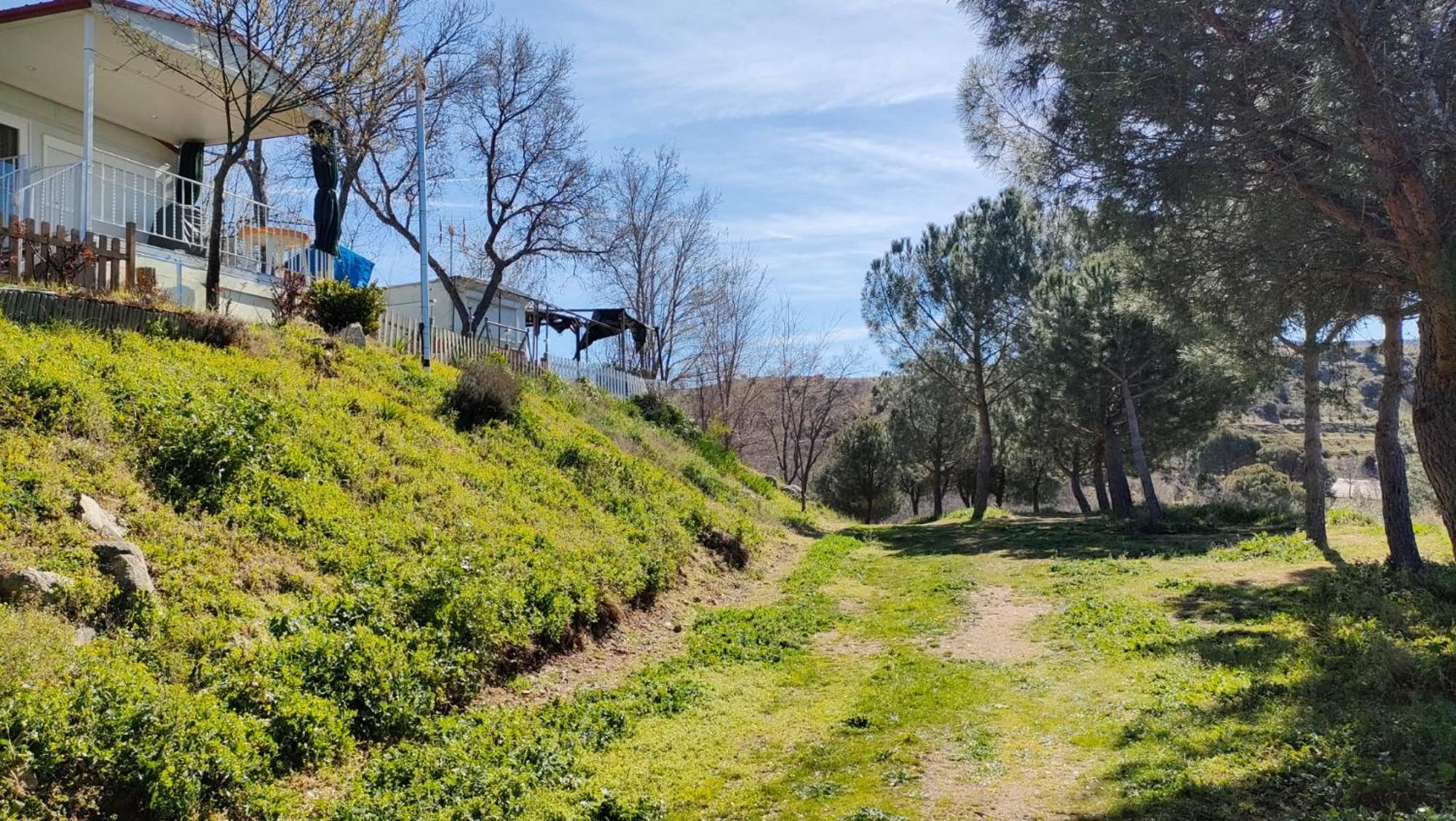 Hotel Camping De Cervera De Buitrago Exteriér fotografie