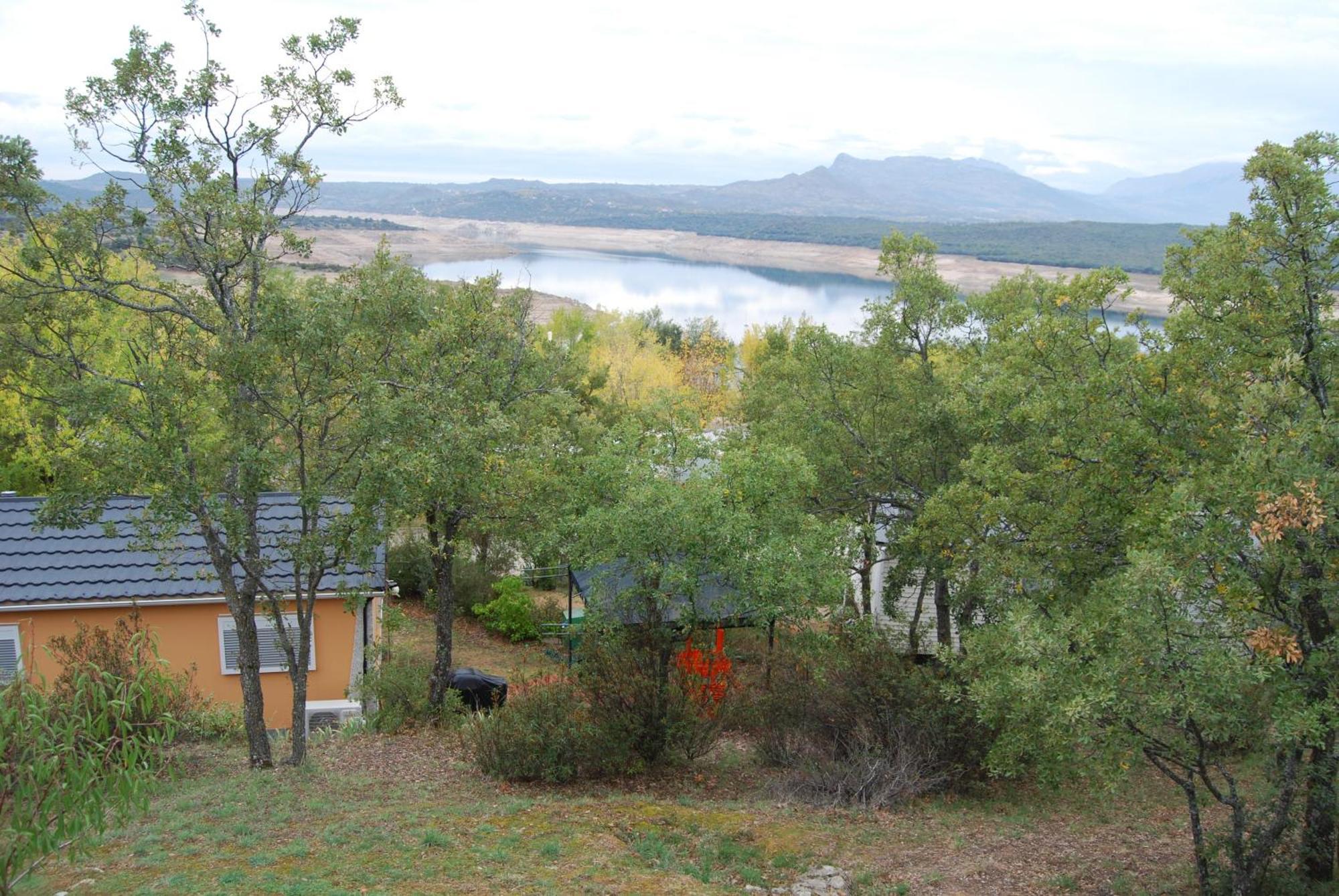 Camping De Cervera De Buitrago Exteriér fotografie